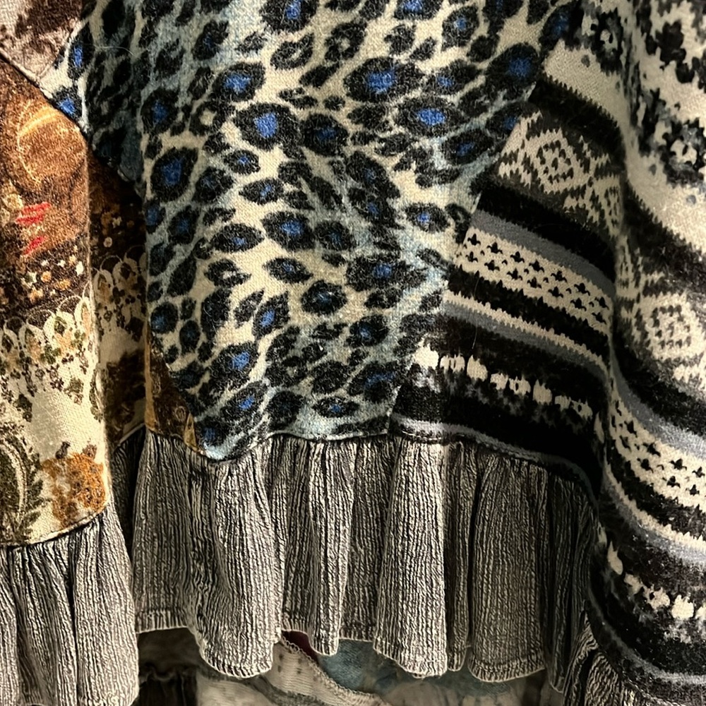 Sacred Threads Ruffled Tunic/ Sweater - Picture 4 of 6